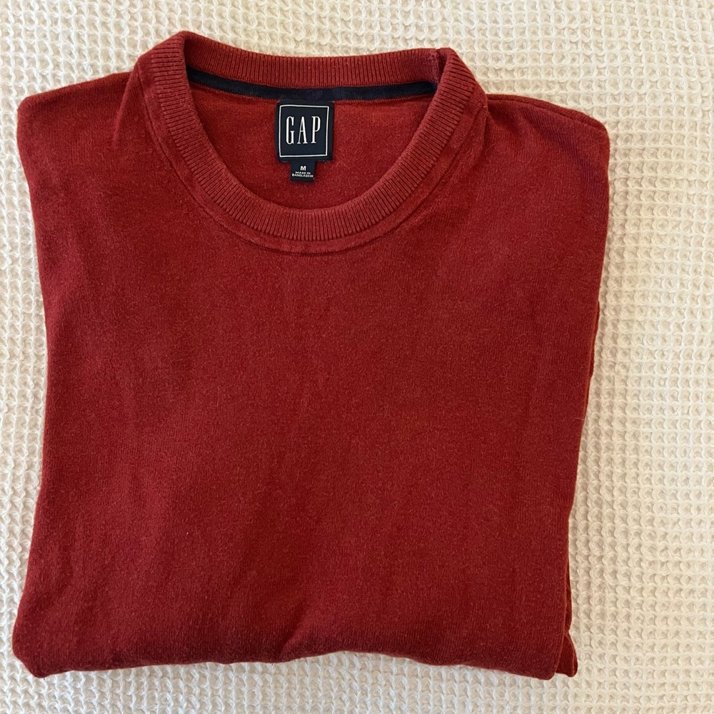 GAP Men's Red Sweater